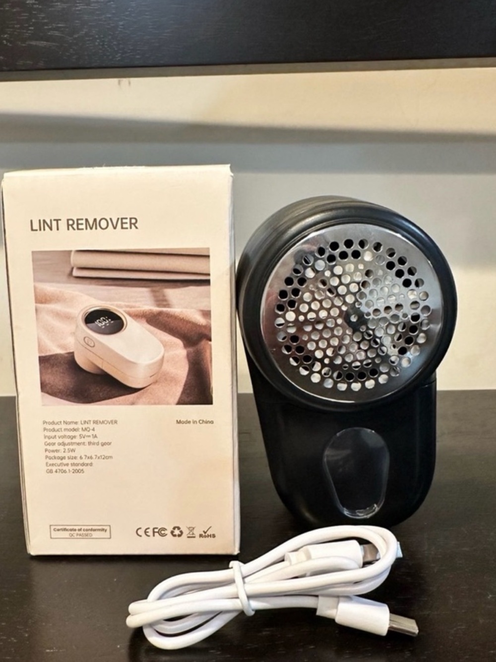 Rechargeable Electric Lint Remover Fabric Shaver USB Charging Digital Display - Picture 3 of 7